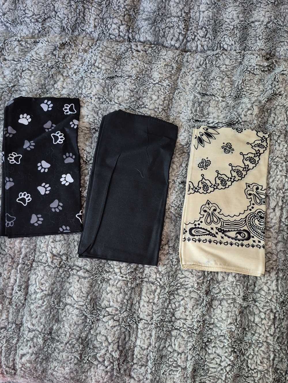 Lot Of Bandanas ( 868)